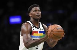 lol中国总决赛-里程碑夜布莱顿外线爆发，NBA常规赛今夜刷纪录，赛场秩序良好，控场能力受关注的简单介绍