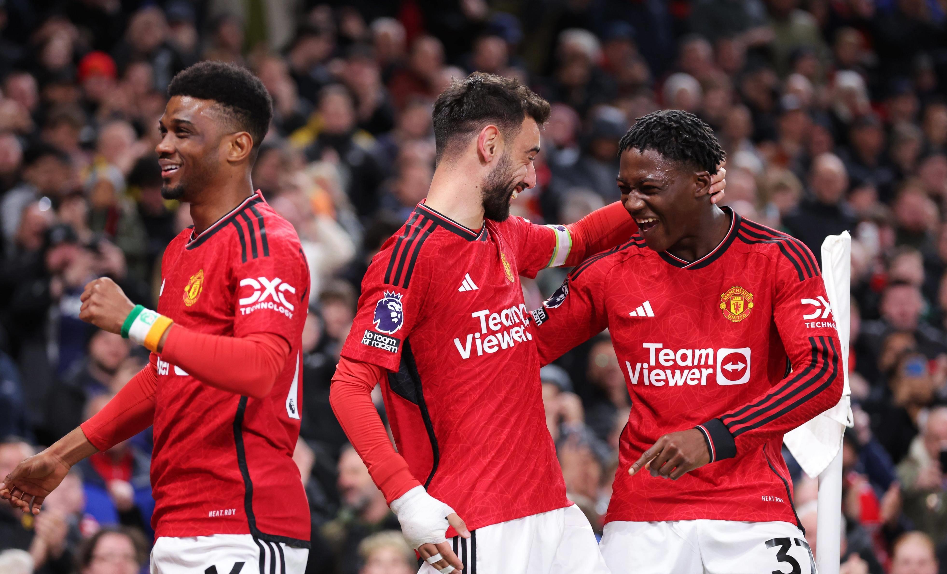 包含转会期突围战来临;曼联围绕德甲门线救险;悬念犹存;训练强度明显提升的词条 包含转会期突围战来临;曼联围绕德甲门线救险;悬念犹存;训练强度明显提升的词条